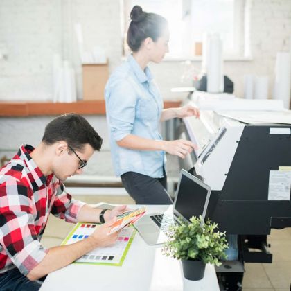 employees-of-printing-office-in-work-2021-09-24-03-49-39-utc_1x1-1.jpg